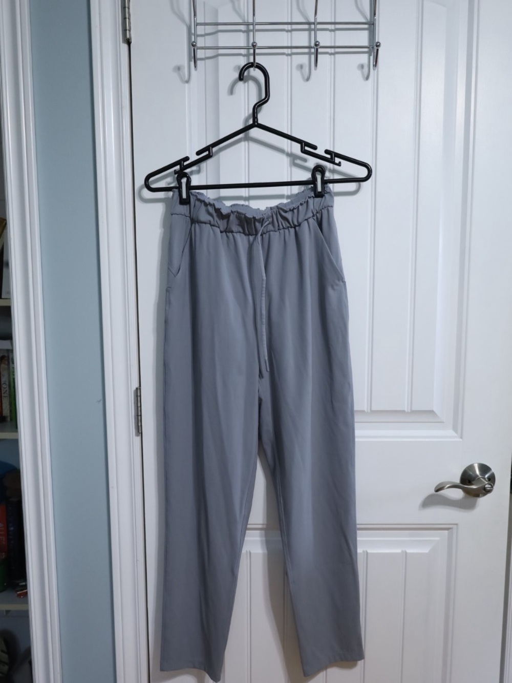Lululemon Stretch High Rise 7/8 Length Pant in Rhino Grey Womens Size 4 - Picture 2 of 10